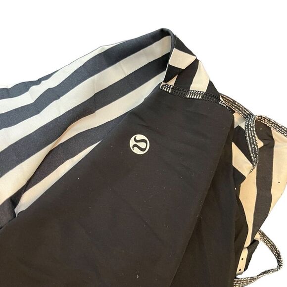 LULULEMON ATHLETICA White Black Racerback Tank Top Shirt Striped Perforated XS - Picture 2 of 16